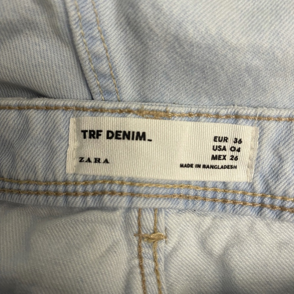 Zara TRF Denim High Rise Distressed Shorts - Picture 4 of 4